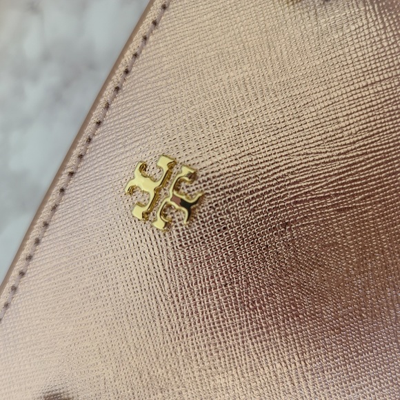 Tory Burch - Emerson Small Zip Tote - Picture 9 of 11
